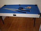 manhattan 6 foot pool table complete with accesories